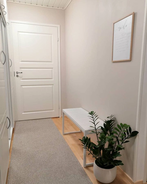 Tikkurila Шаль Y467 в коридоре