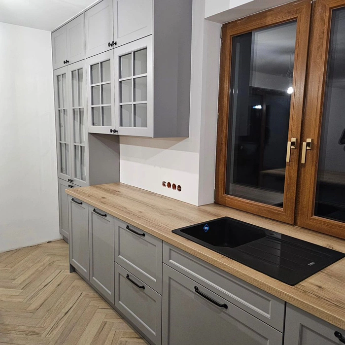 RAL 7004 на кухне