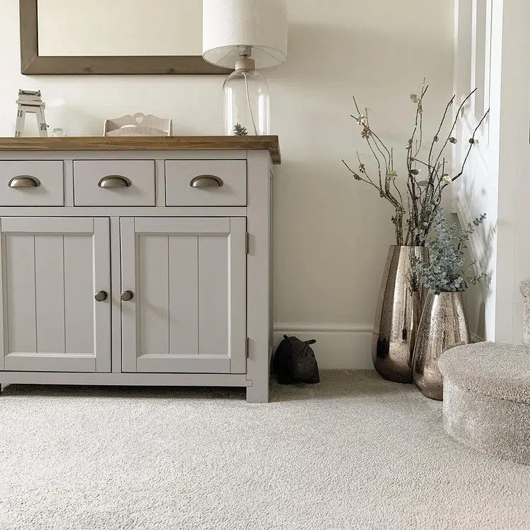 Скандинавский интерьер с цвето Farrow and Ball Slipper Satin