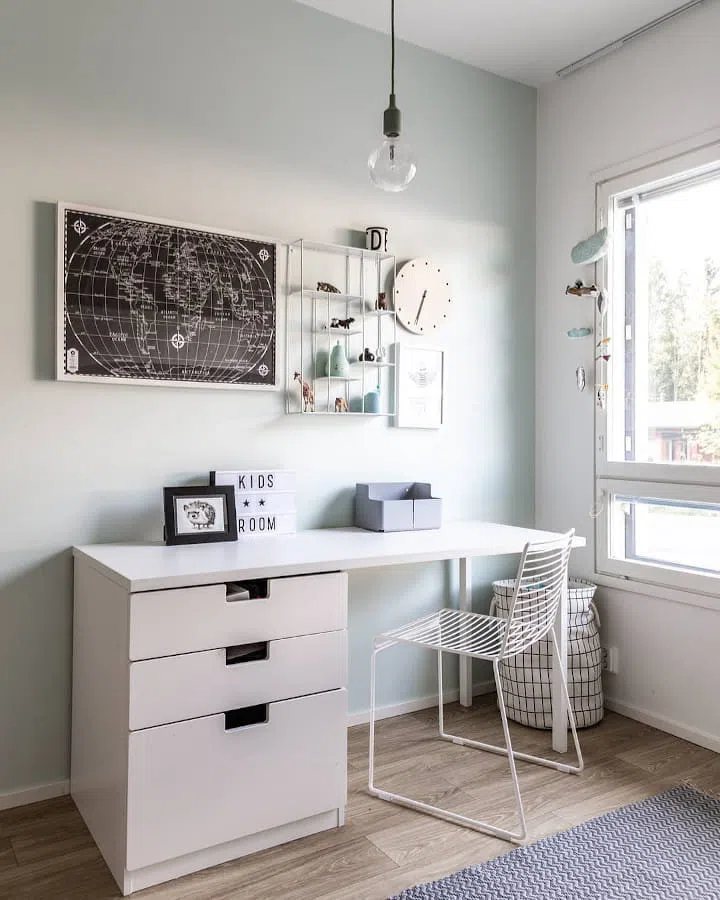 Детская комната с мятными стенами X442 Спа Tikkurila