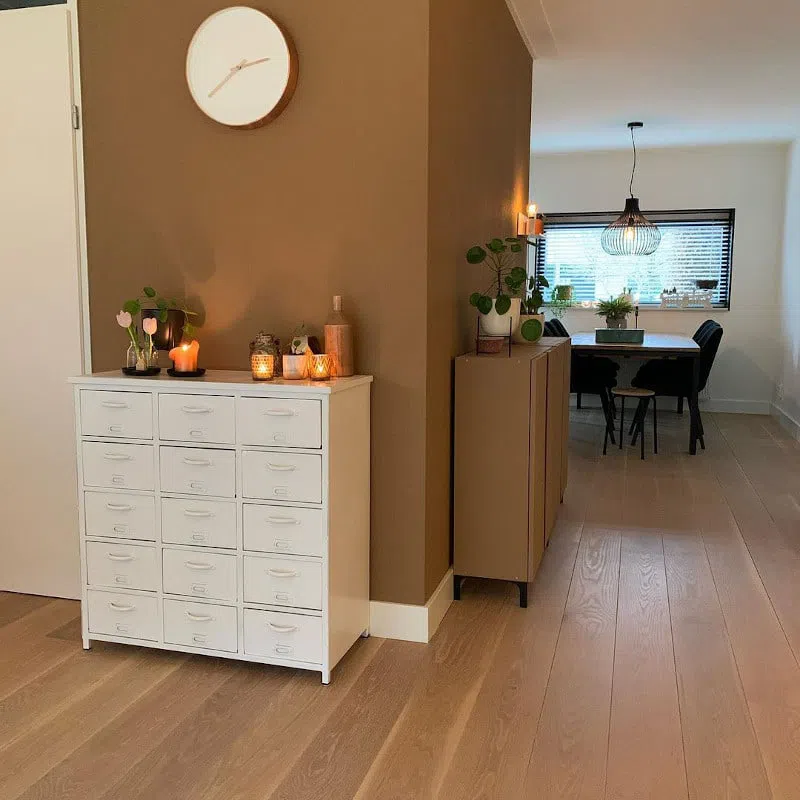 Spiced Honey от Dulux в скандинавском интерьере