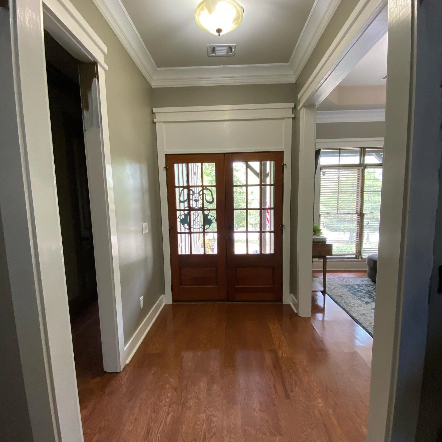 Sherwin Williams SW 7640 Fawn Brindle в интерьере фото