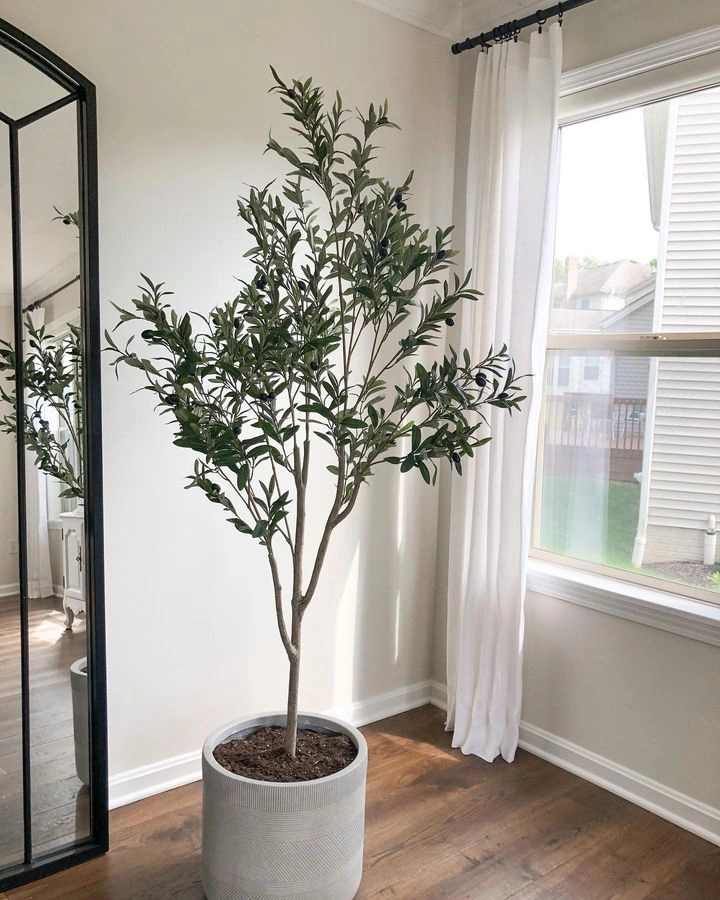 Sherwin Williams SW 7010 White Duck в интерьере фото