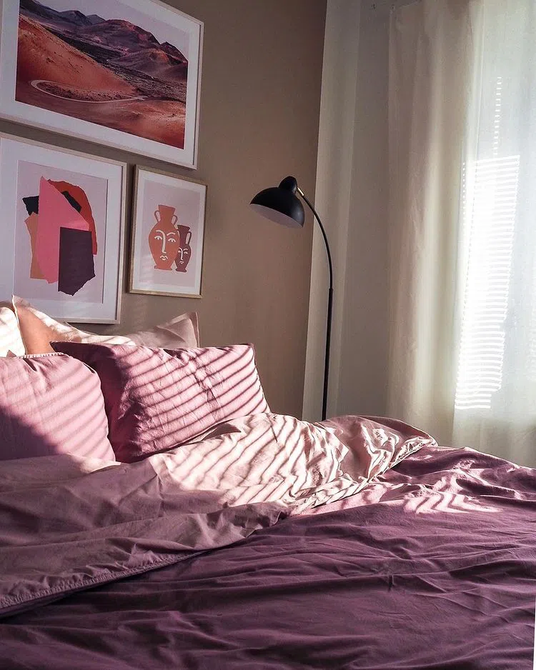 Интерьер с пыльно-розовым оттенков Тамарикс