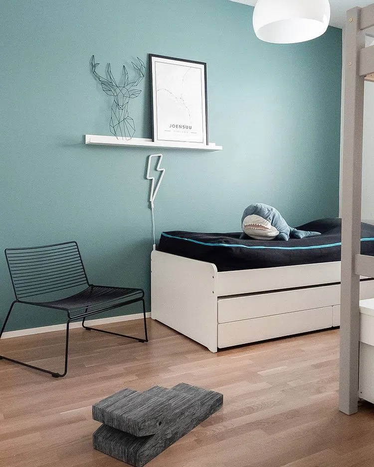 Детская комната аквамариного цвета Tikkurila S440