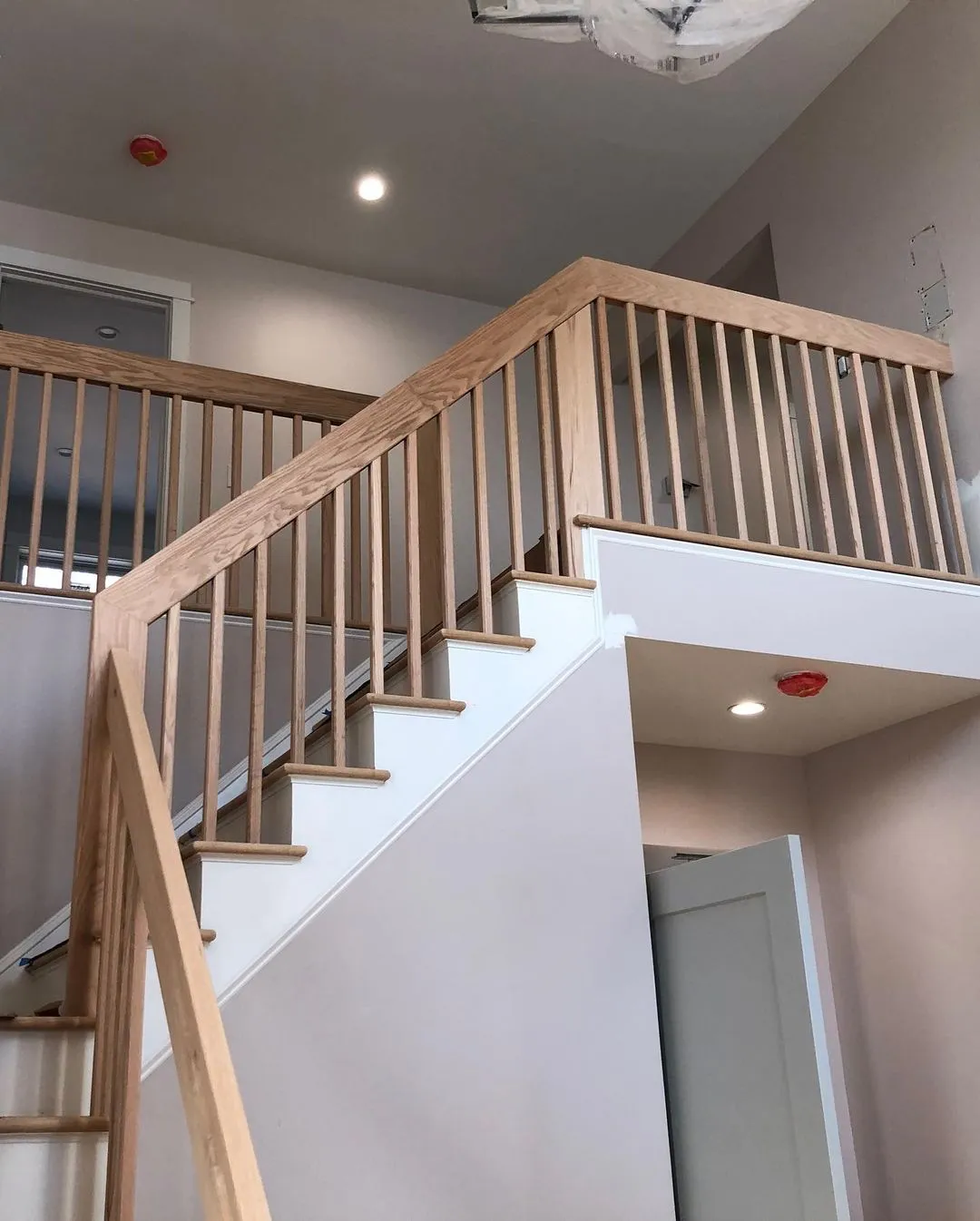 Sherwin Williams SW 6043 Unfussy Beige в интерьере фото