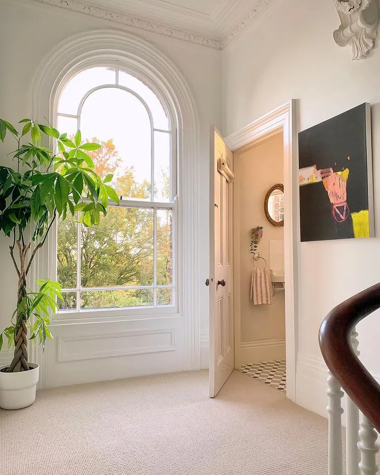 Дом в викторианском стиле с окнами-арками Wevet