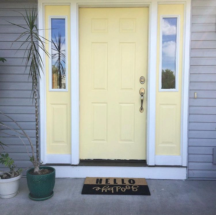 Benjamin Moore HC-4 Hawthorne Yellow в интерьере фото