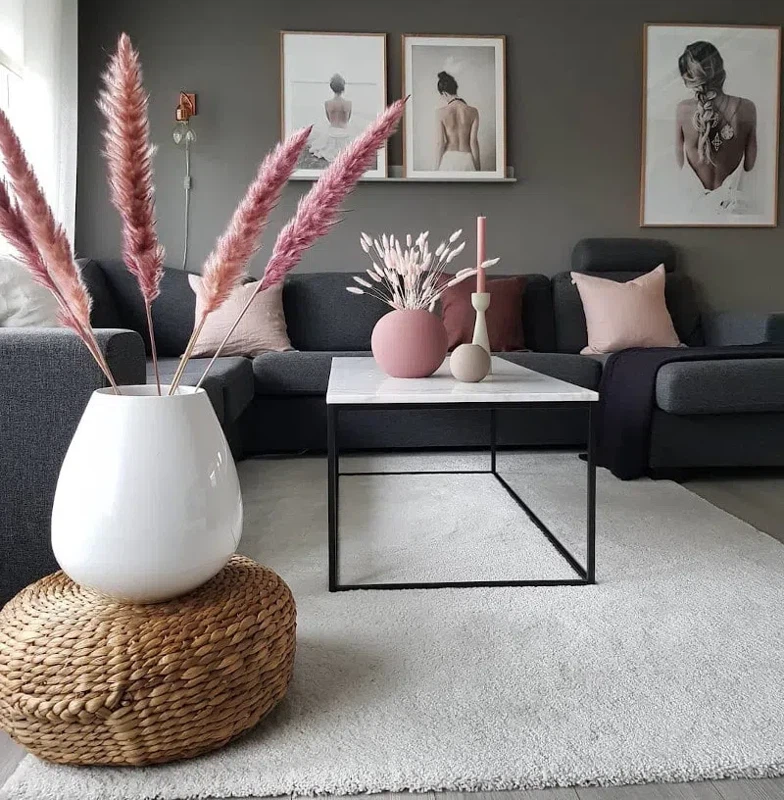 Уютный серый