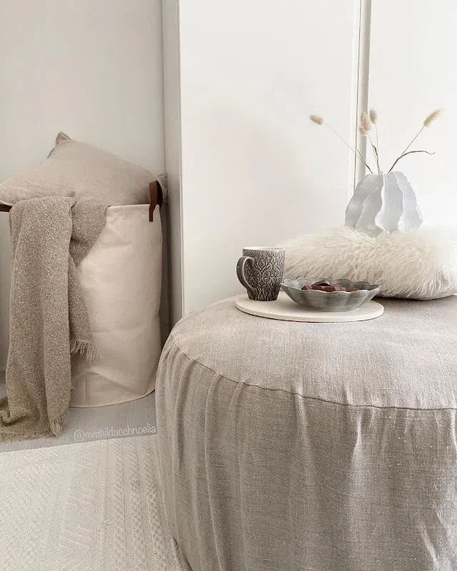 Мягкий пуф-столик