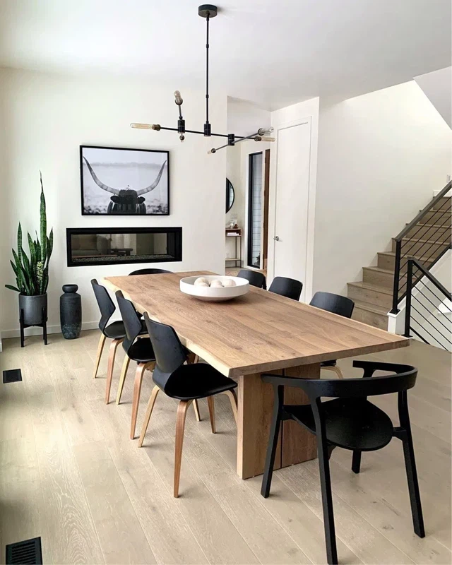 Монохромный светлый интерьер