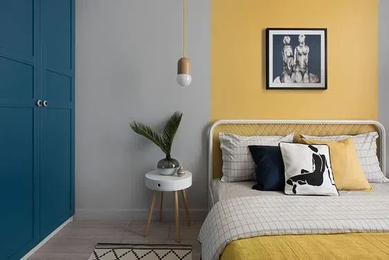 Интерьер с яркими акцентами